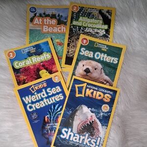 Scholastic National Geographic Kids Ocean- Water Themed Book Set